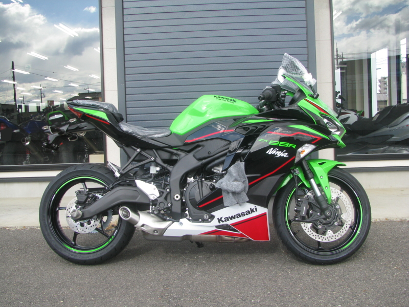 新車 カワサキ Ninja ZX-25R KRT EDITION 7月