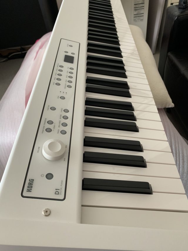 電子ピアノ「KORG D1」が届きました！！サイズ感と弾いた感じの