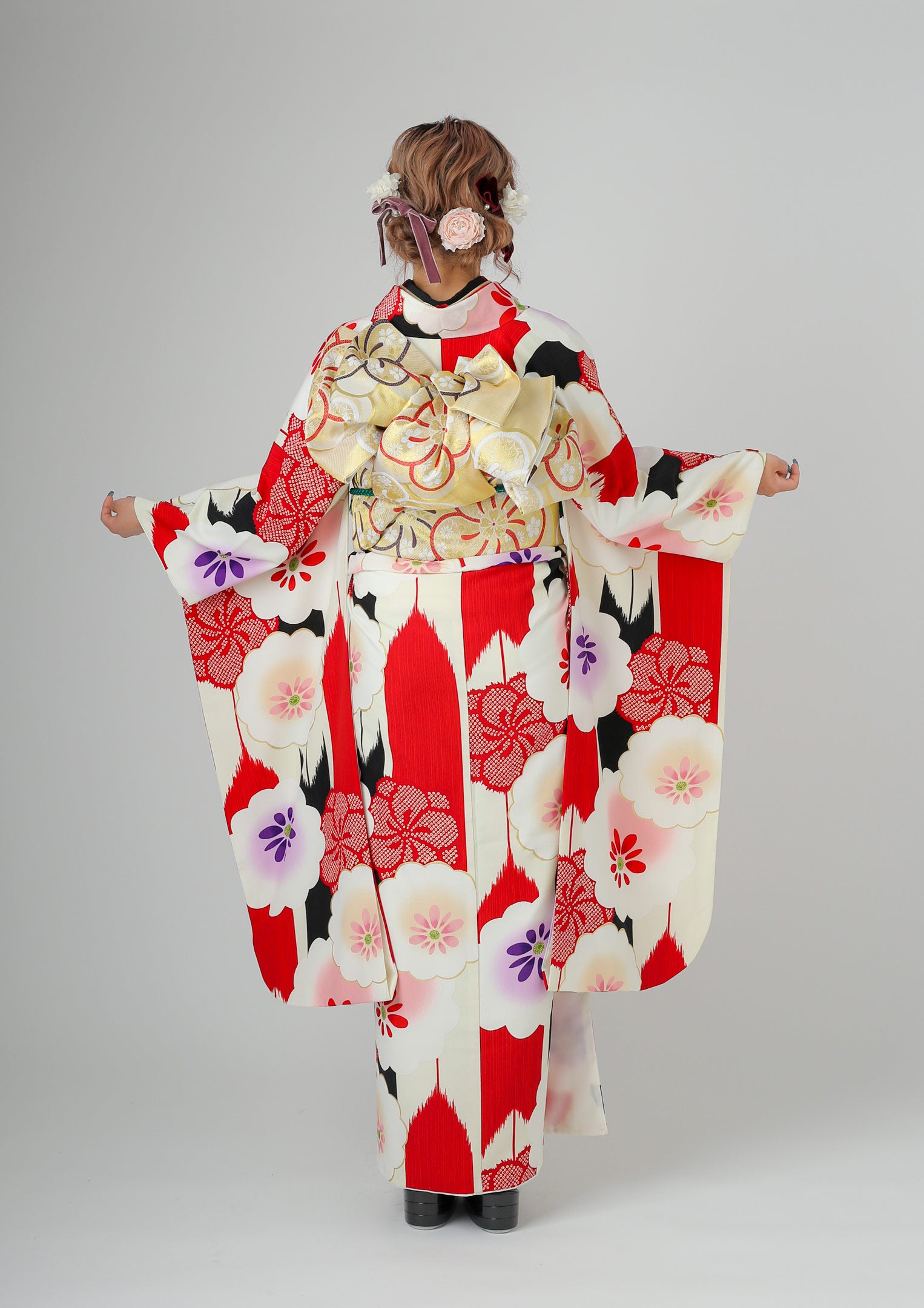 振袖ネットレンタル：赤と黒の矢絣】モダンな配色/KH-256 – kimono