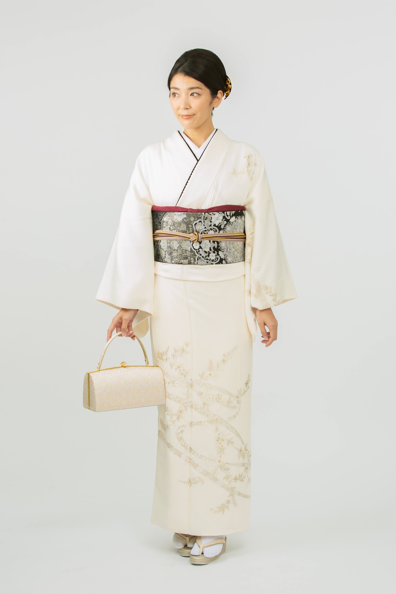 0401H 訪問着 白 総刺繍 銀座本店在庫 | KIMONO TOKYO TOSHIE