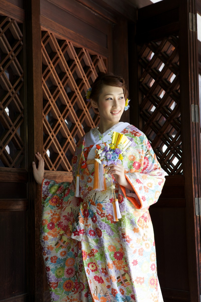 職人の技術が詰まった豪華な唐織の色打掛5選 | 京都/タガヤ和婚礼