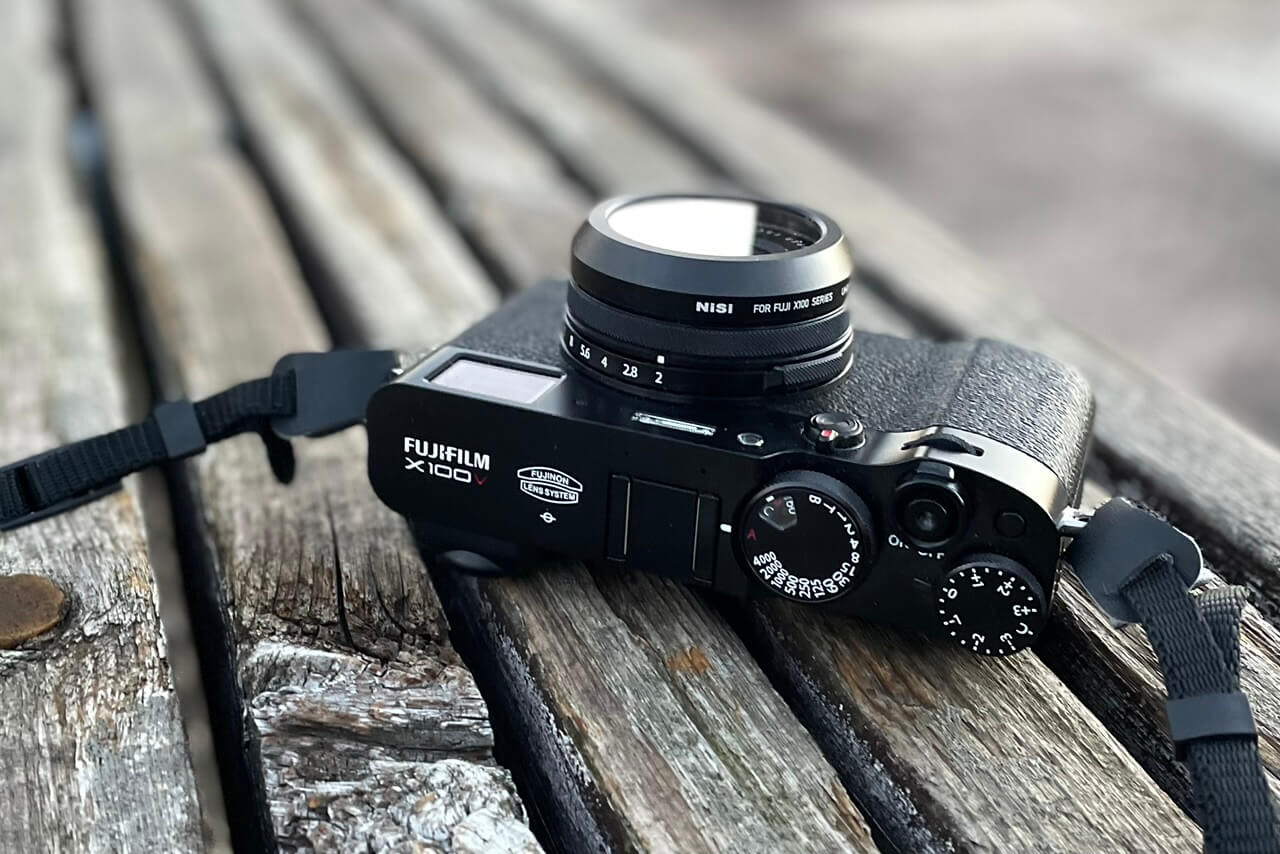 シャッタースピードダイヤルのあるFUJIFILM機も、どうぞよろしく