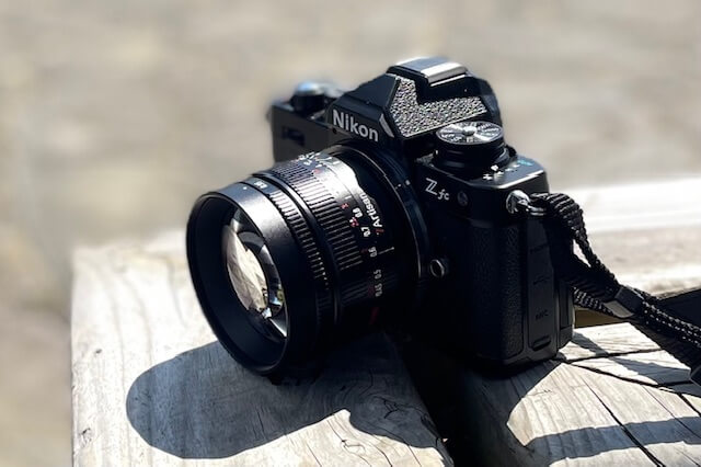 7Artisans 50mm f0.95 Xマウント版を、Nikon Z fcに装着してみた