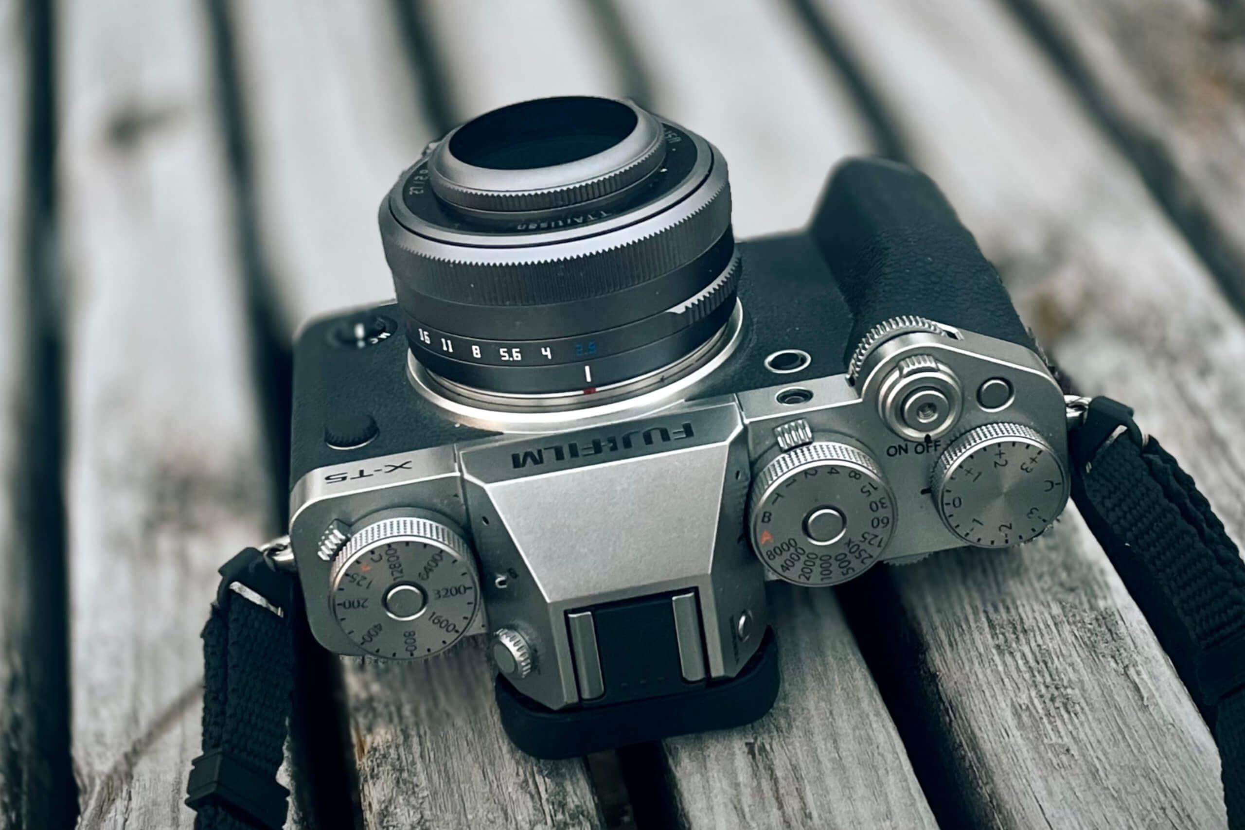 人気の焦点距離 TTArtisan AF 27mm f2.8 Xマウントは、FUJIFILMの