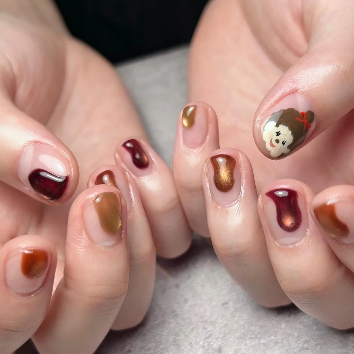 フレンドリーなネイリストによるカスタマイズデザイン-プライベート