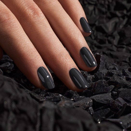 ヴィーガンネイル・manucuristがワイルドウィンターコレクション3色を