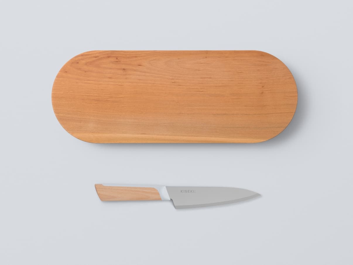 料理人が驚いた「おいしい切れ味」を、ご家庭でも使いやすい三徳包丁で。