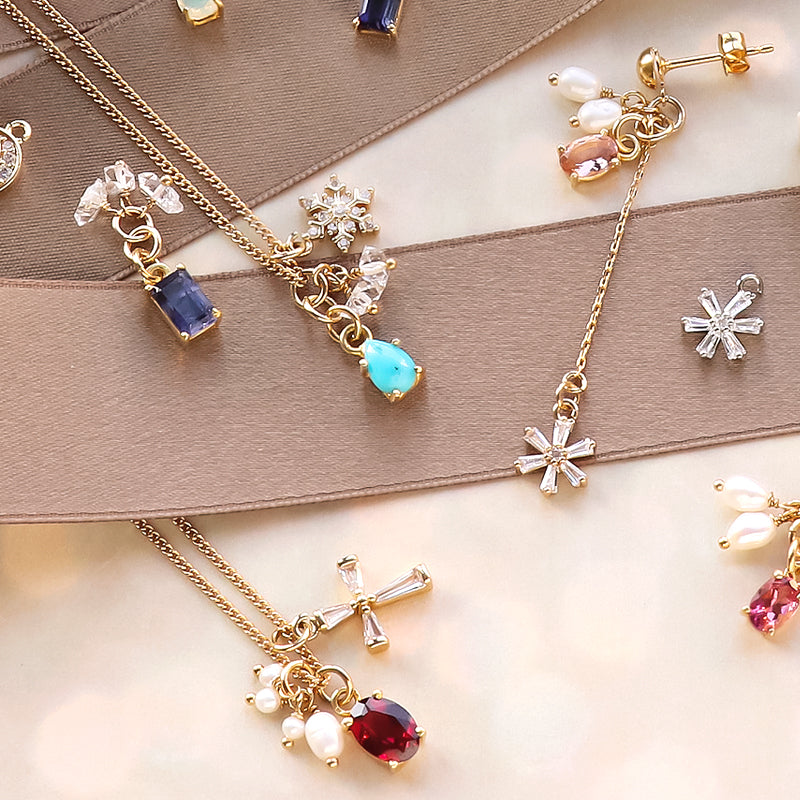 チャーム キュービックジルコニア クロス No.2 ゴールド – 貴和製作所