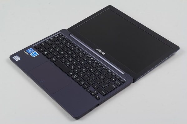 ASUS VivoBook X207NA レビュー：2万円台で買える1kg切りの超激安
