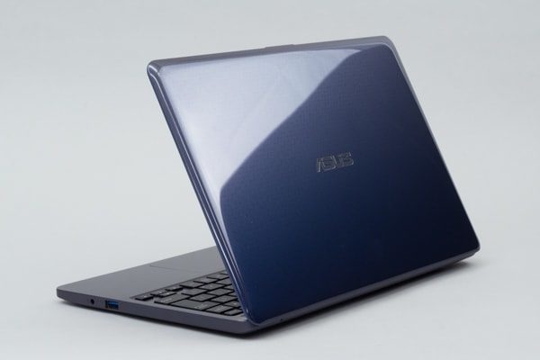 ASUS VivoBook W203MA-FD044T レビュー：超軽量＆バッテリー長持ち