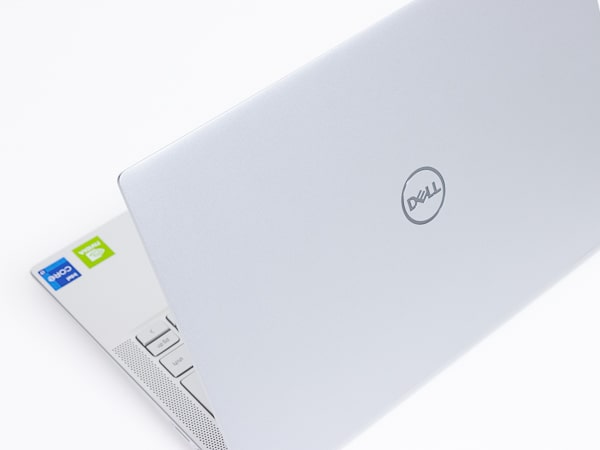 デルInspiron 13 7300レビュー：重量999gの超軽量＆超コンパクトな13.3