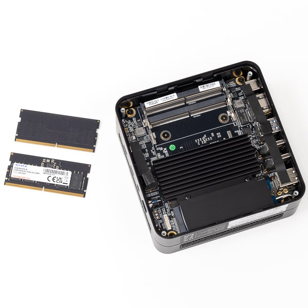 MINISFORUM、「Ryzen 7 と*ー様 パソコン MINISFORUM UM773 Lite