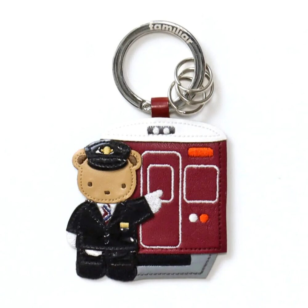 阪急電車×ファミリア』のコラボグッズが発売されるみたい。雑貨店