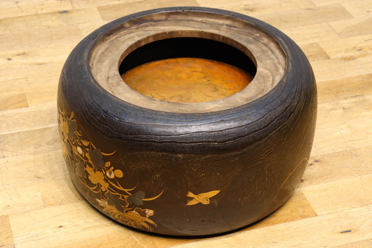 特大サイズ‼ 菊や小鳥の蒔絵で時代感漂う桐火鉢 DC7598 – 古福庵