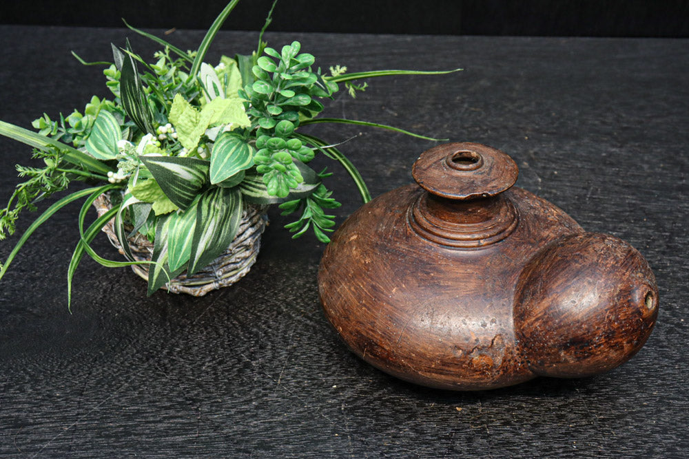 瓢箪(ひょうたん)形をした木製の一輪挿し DC8137 – 古福庵 [ KOFUKUAN