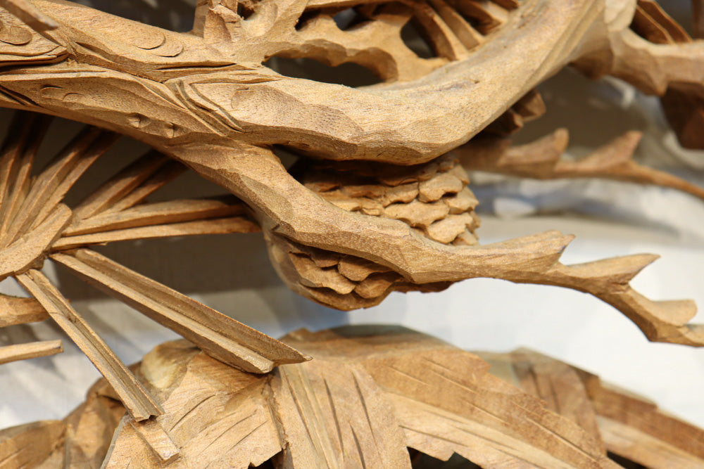 細部まで松竹梅を丁寧に描いた木地色の深彫り彫刻欄間 EZ1967ab 在庫(a