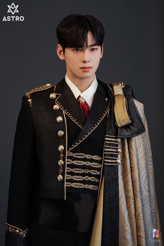 ASTROチャウヌ、ウェブ漫画から飛び出した公爵さま | K-POP、韓国