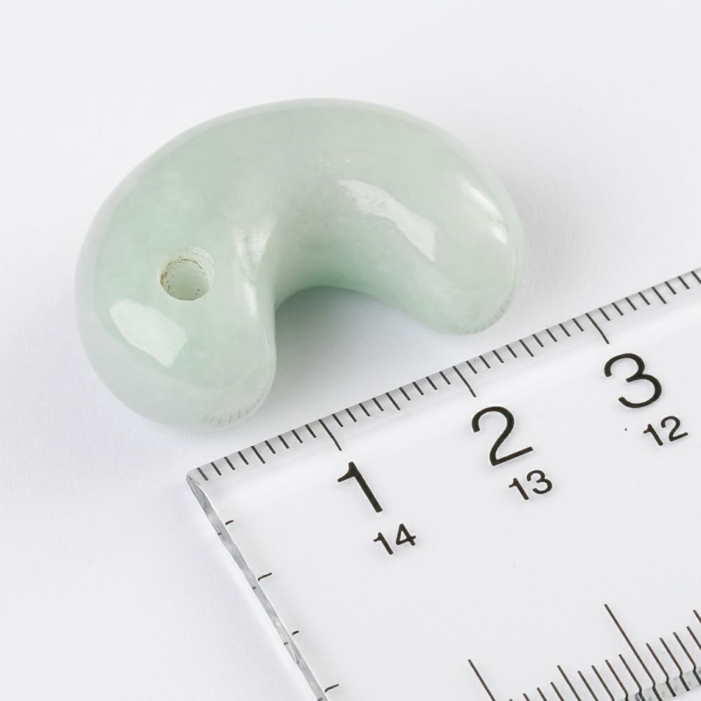 プレミアム・アイスジェイド・艶美麗】（プレミアム淡緑色ヒスイ