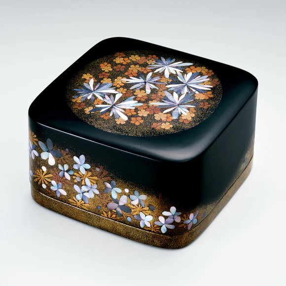 螺鈿蒔絵箱「若草」(小西 寧子)｜ギャラリージャパン