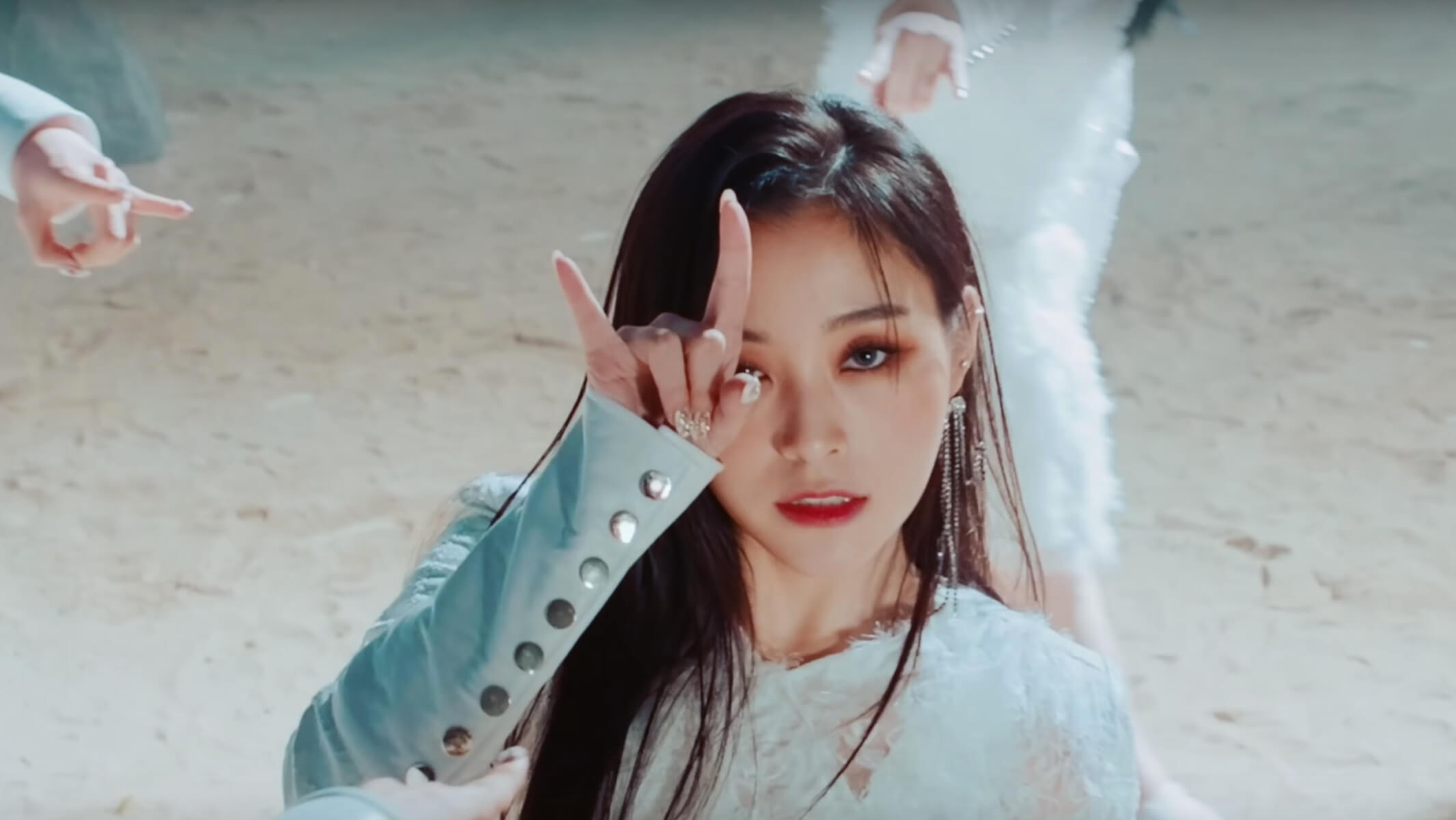 DREAMCATCHER 「Scream」ダークで重厚感のあるロックサウンドに