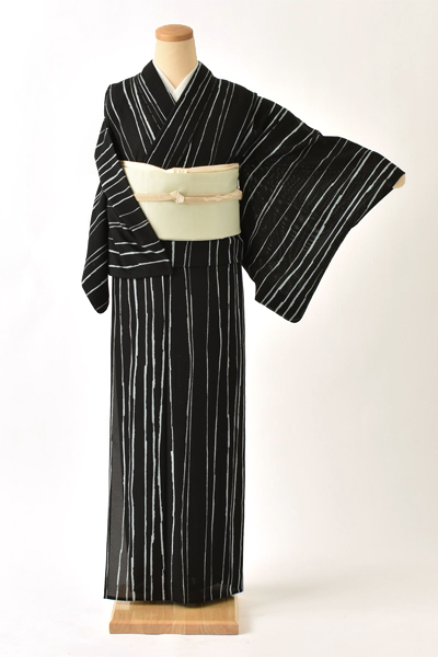 夏物_小紋〈黒・よろけ縞〉｜着物レンタルあき (来店着付け無料・全国