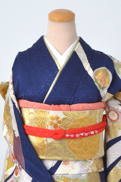 振袖[紺地の束ね熨斗模様]｜着物レンタルあき (来店着付け無料・全国