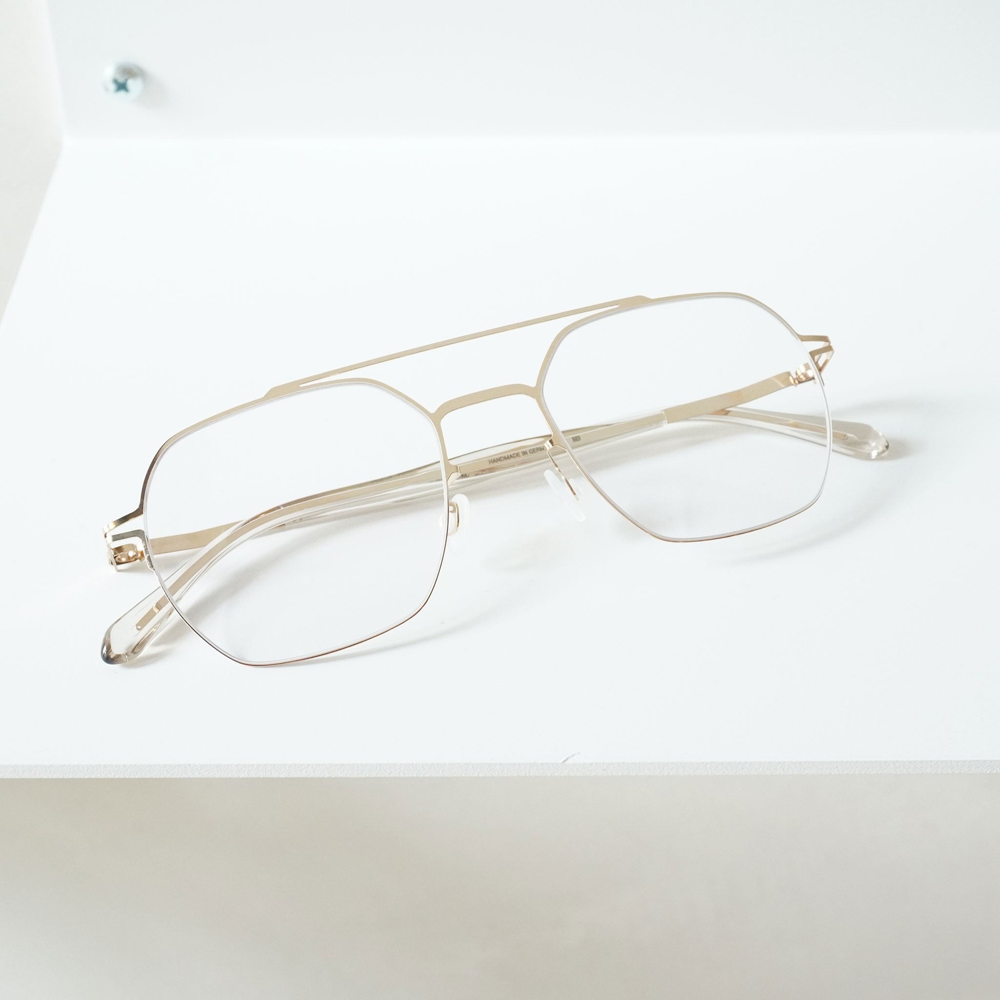 mykita_arlo_champagnegold_1.