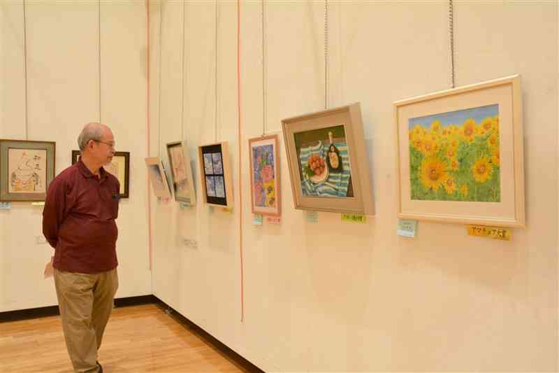県内愛好家、多彩な個性光る アマチュア絵画展開幕 県立美術館分館