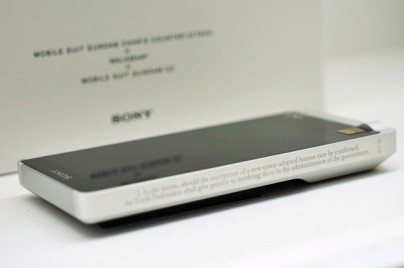 ウォークマンZX1シリーズ「機動戦士ガンダム 逆襲のシャア x UC