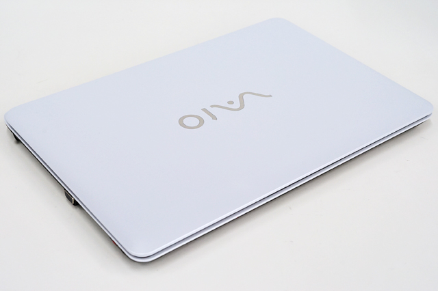 VAIO Fit 15E | mk2」のホワイトカラー＆BD搭載の最上位モデルを