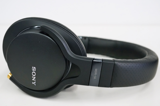 オールブラックな数量限定モデルのステレオヘッドホン「MDR-1A Limited