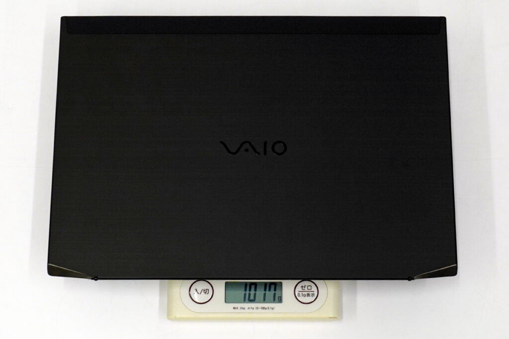 フルカーボンボディとなったフラッグシップモバイル「VAIO Z」レビュー