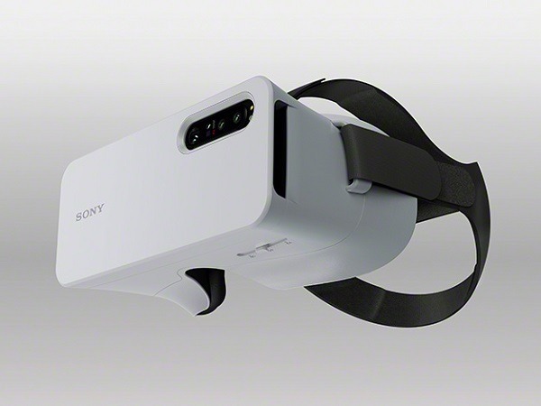 ビジュアルヘッドセット「Xperia View」と Xperia 1 IIIを組み合わせて