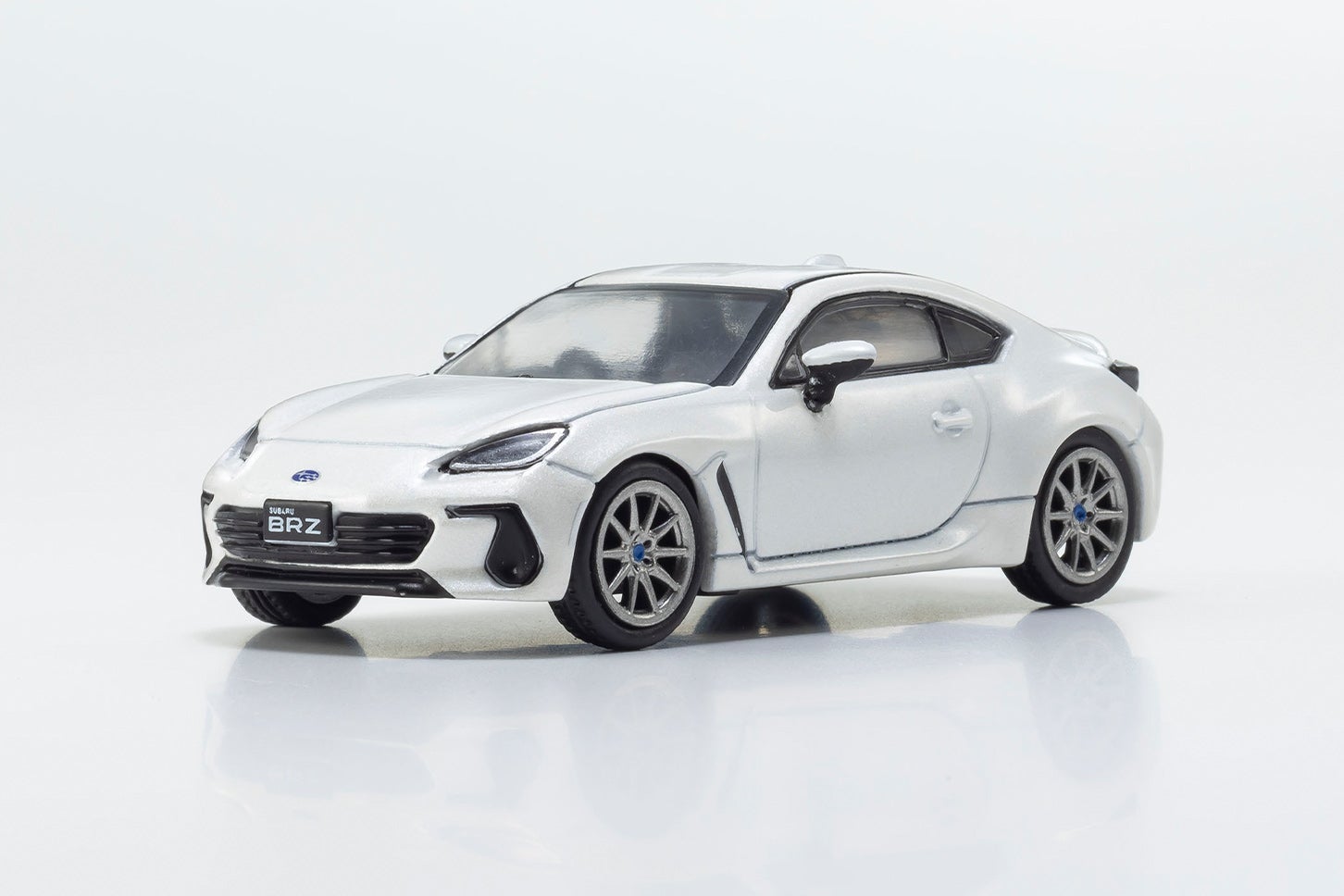 京商のミニカーにレガシィ、WRX、レヴォーグ、BRZがラインナップ