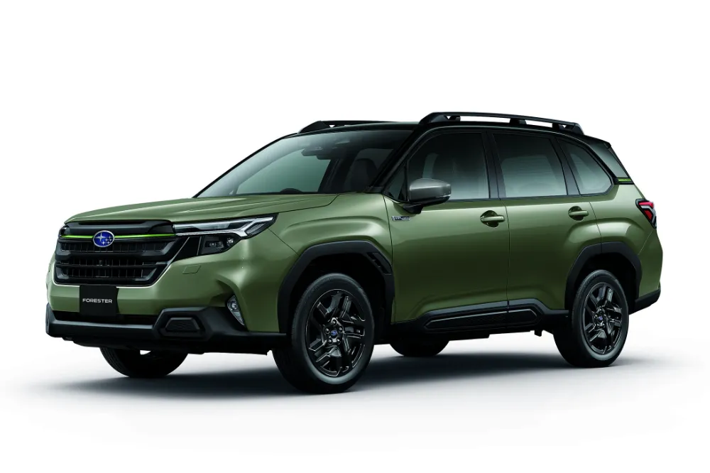 スバル新「SUV」発表！ 水平対向エンジン搭載×全長4.7m級ボディ採用