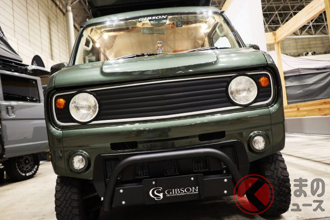 斬新顔「エブリイMAX」がスゴい!? オシャ「茶革ソファ」＆ ルーフ