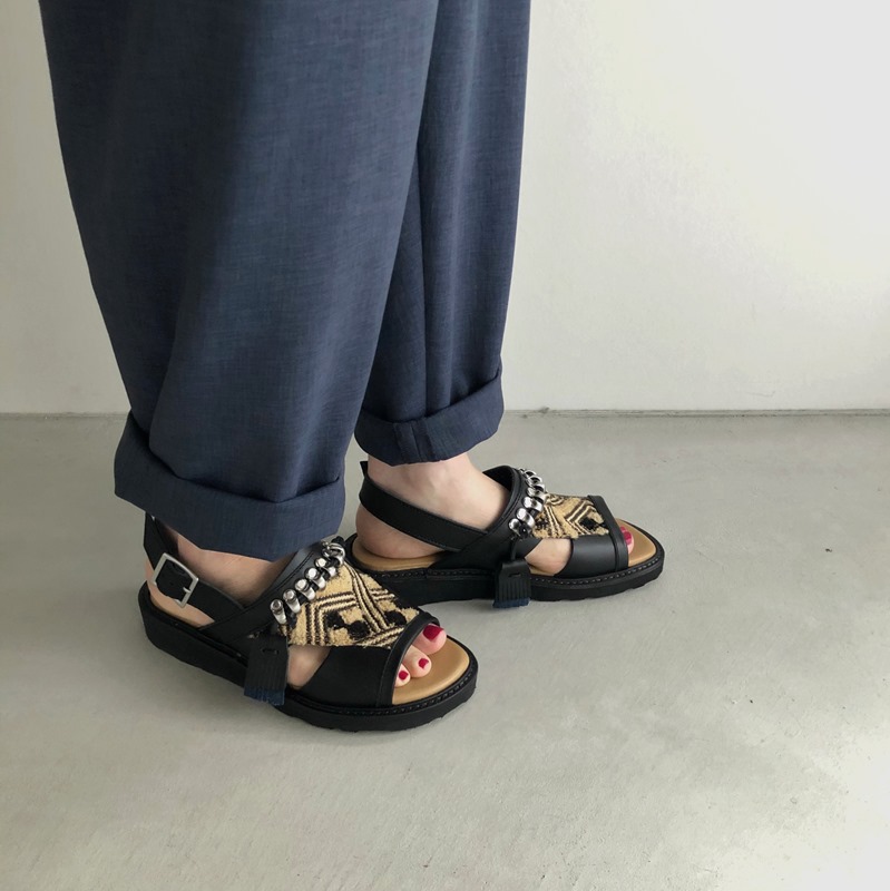 心奪われる存在感と抜群の履き心地「WONDER FULL LIFE」のサンダル