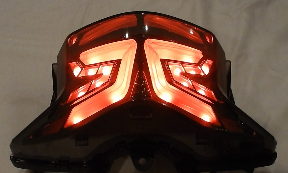 新型 PCX125/150 (JF56/KF18) カスタム スモークLEDテールランプ