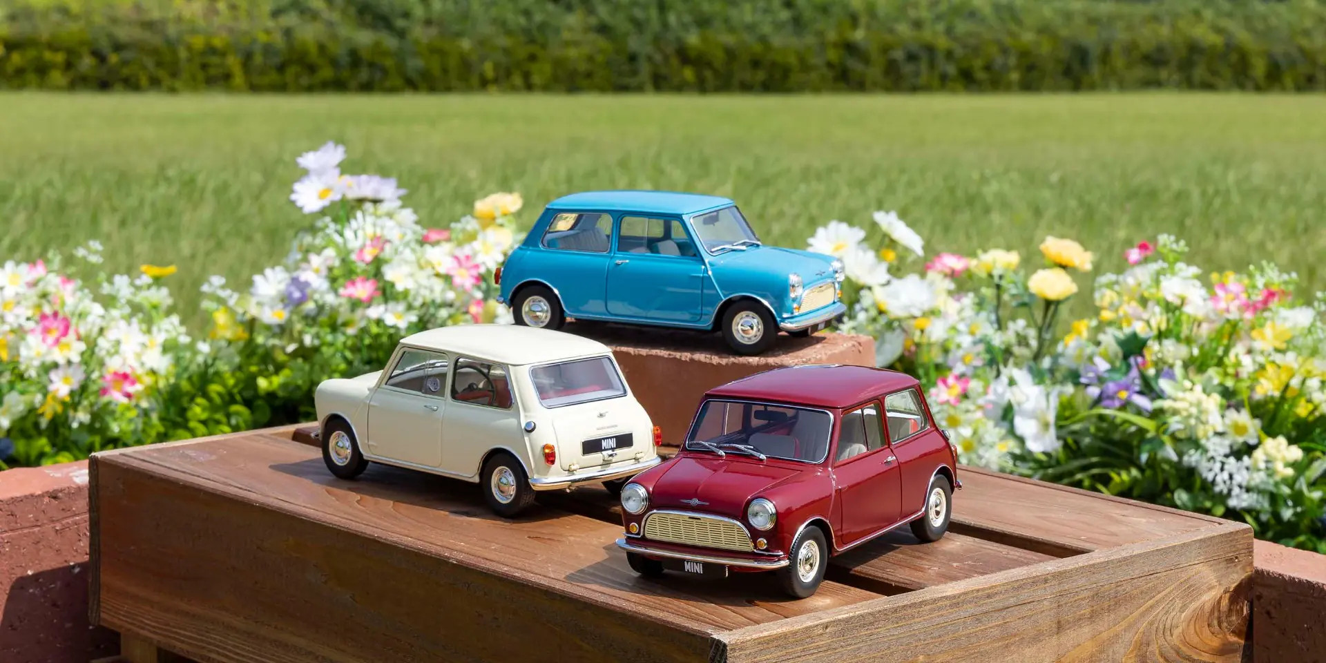 KYOSHO ORIGINAL 1/18scale Morris Mini Minor (Cherry Red) 08964R