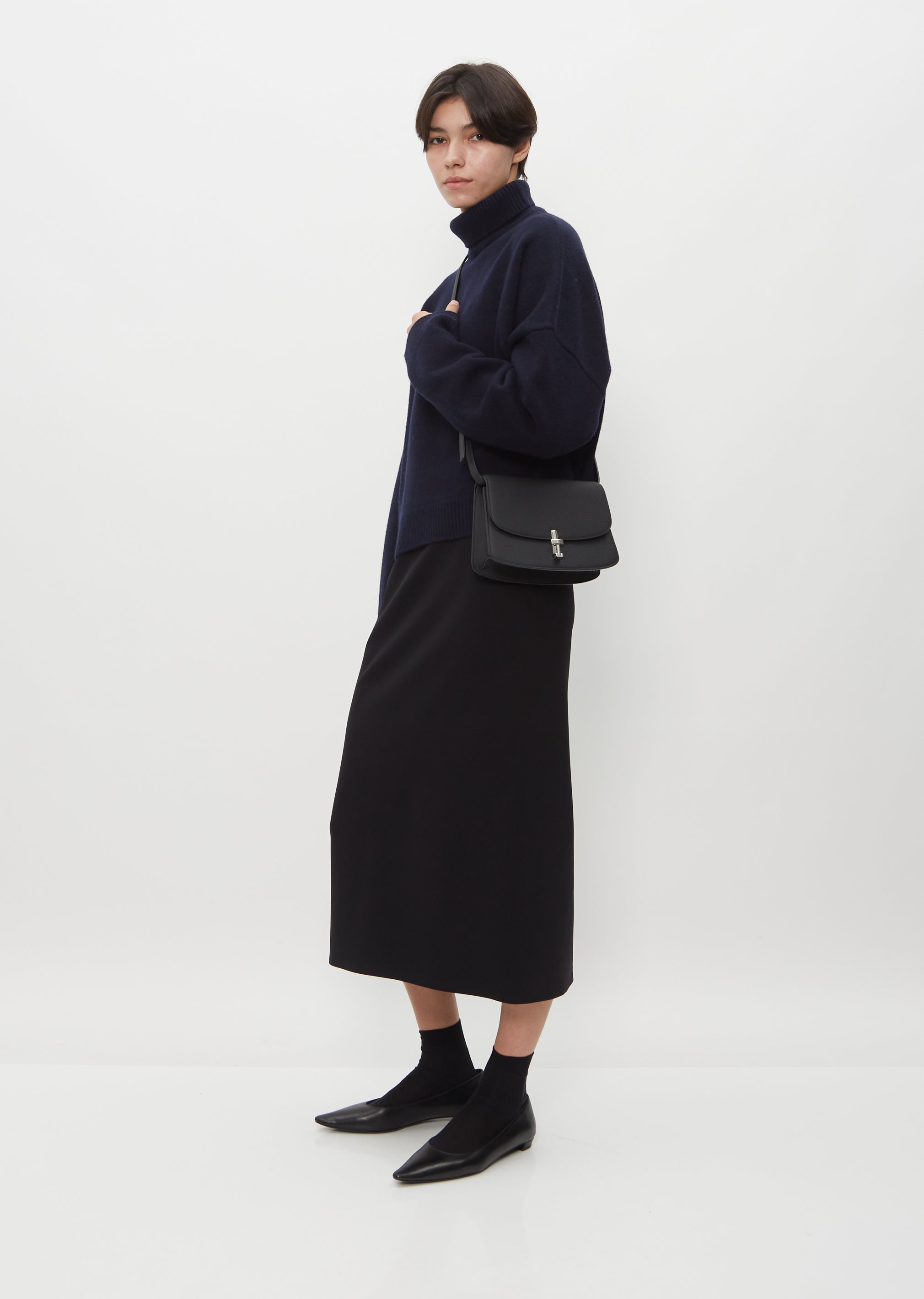 Sofia 8.75 Crossbody — Black – La Garçonne