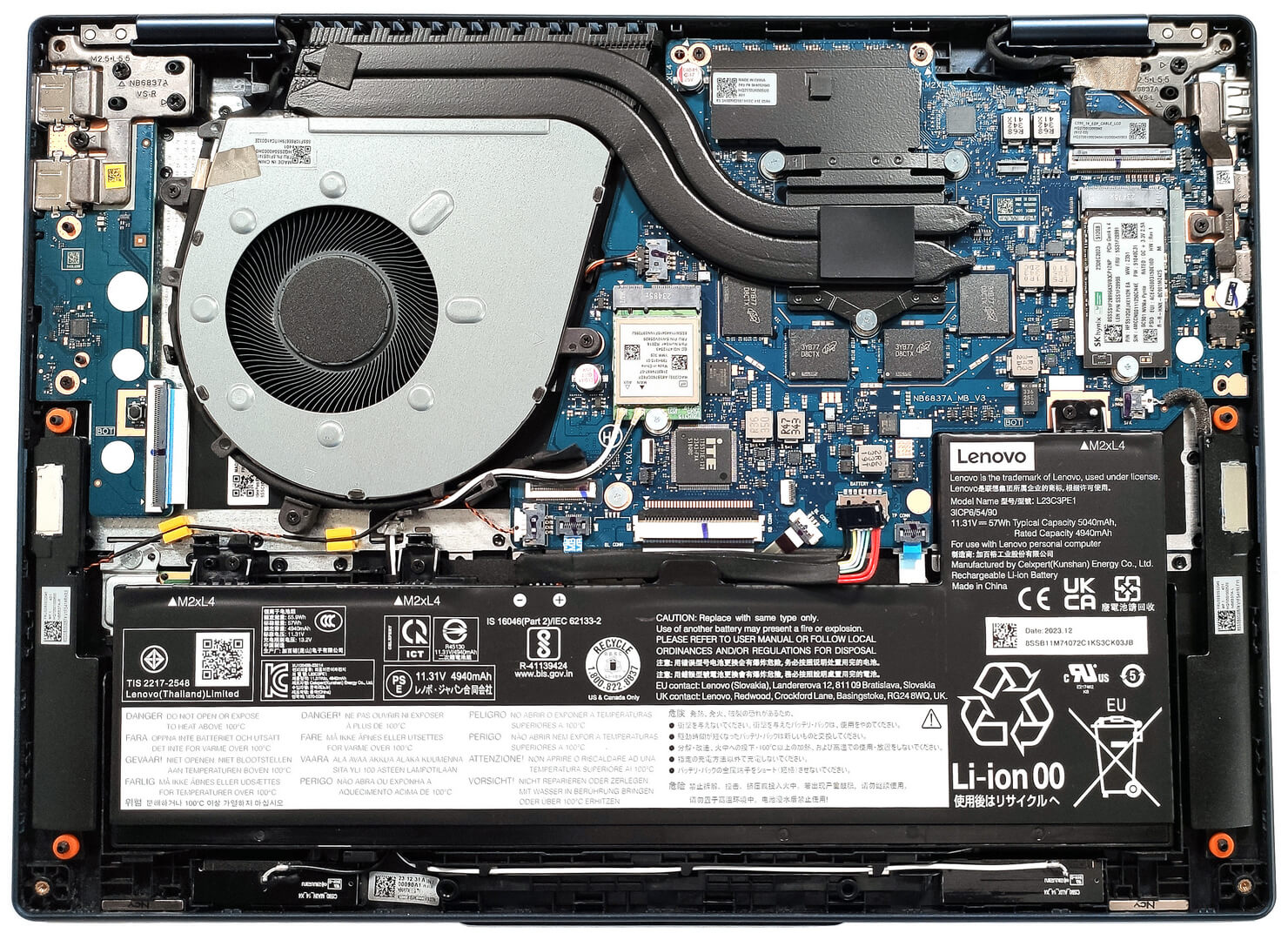 Lenovo IdeaPad 5 2-in-1（14）を開く方法 - 分解とアップグレードの