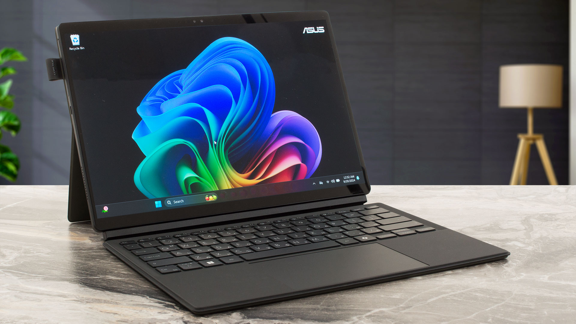 ASUS ProArt PZ13(HT5306)レビュー - モバイルクリエイターに最適だが