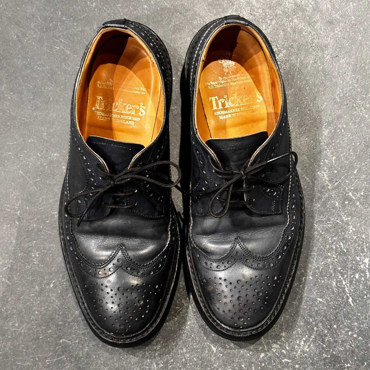 Tricker's】トリッカーズ ロングウイングチップ M5164 カーフ ネイビー