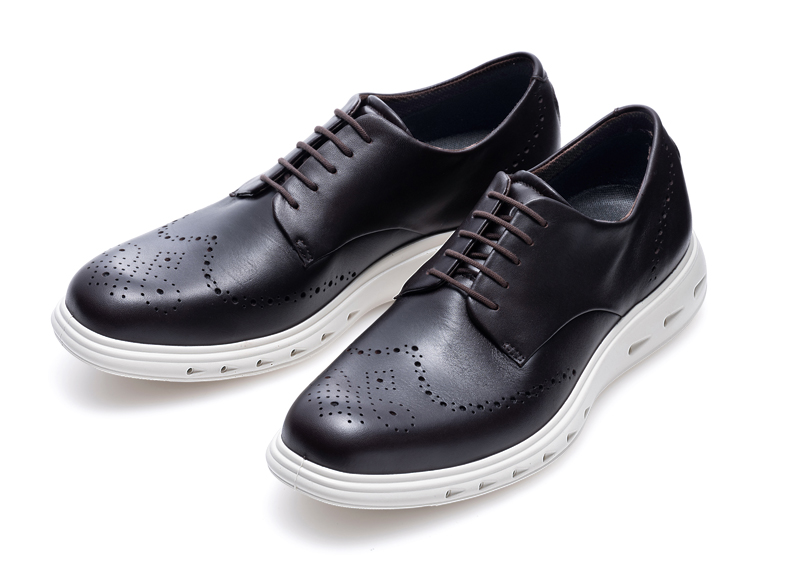 ECCO（エコー）』HYBRID 720 ゴルフシューズで証明された機能性を