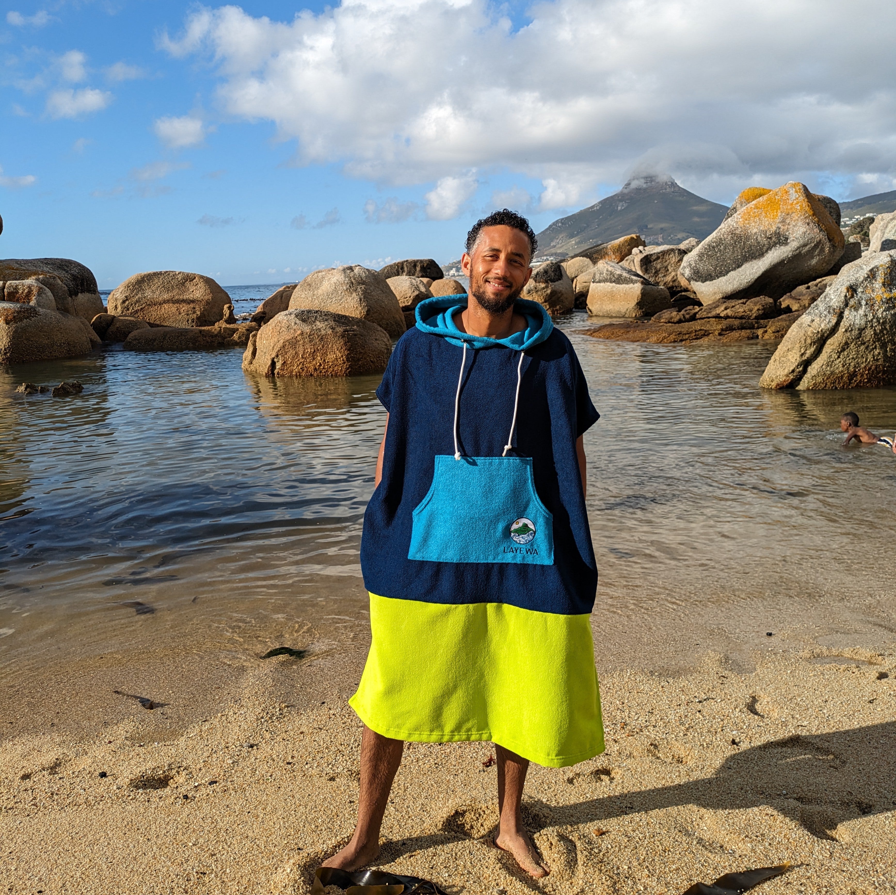 Hooded Changing Towel Poncho - Ocean Color Block – LAYEWA