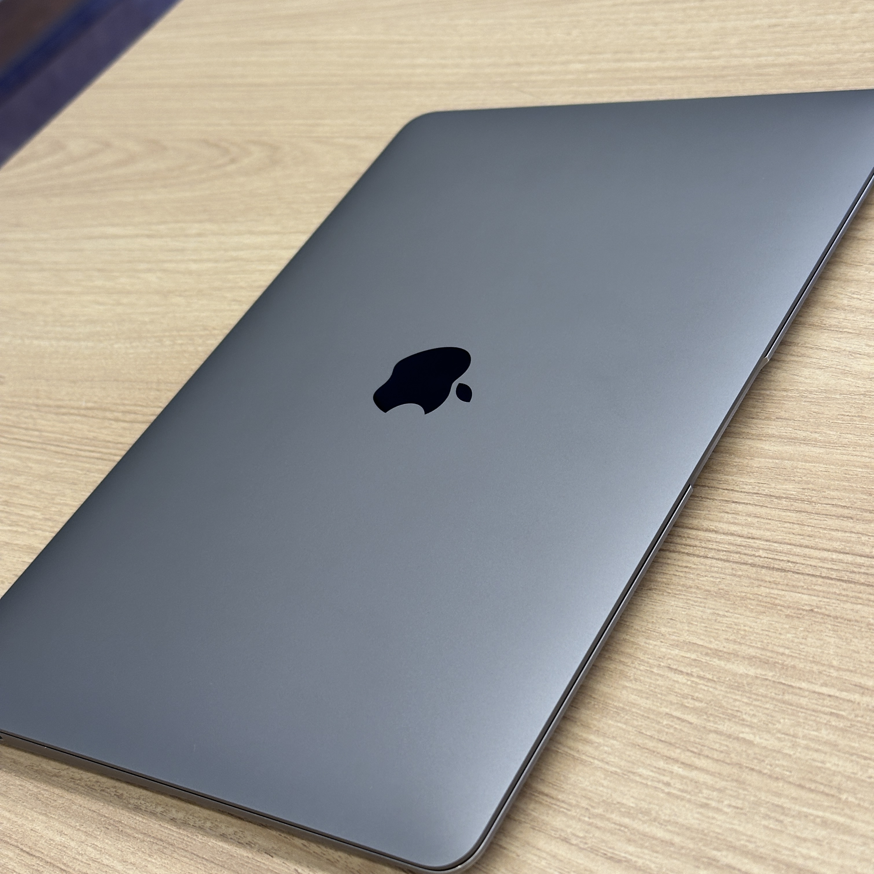 Macbook Air M1 13″ 512GB SSD 8GB RAM SPACE GRAY (seminovo) – LS