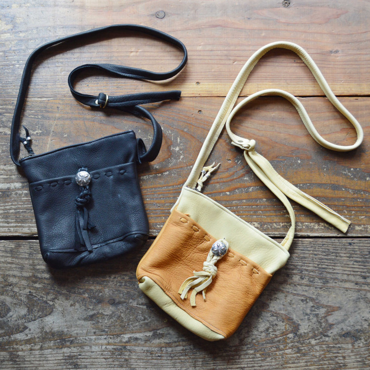 Nasngwam.×”EARLYMORNINGのディアスキンサコッシュ | blog | LEATHER
