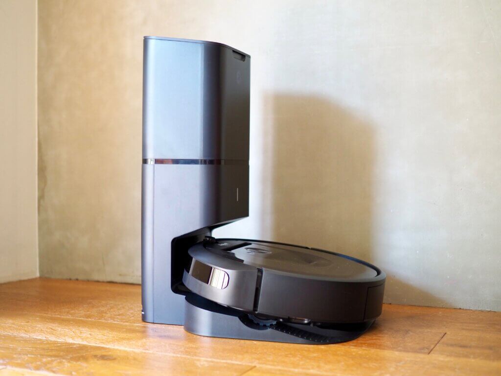 ゴミ捨て機能付き『ルンバ i7+』を体験しました♪ | LEE