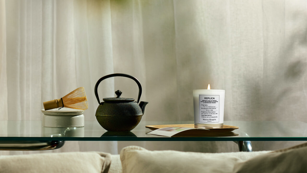 メゾン マルジェラ】新作レプリカ キャンドル2種は抹茶＆海をイメージ
