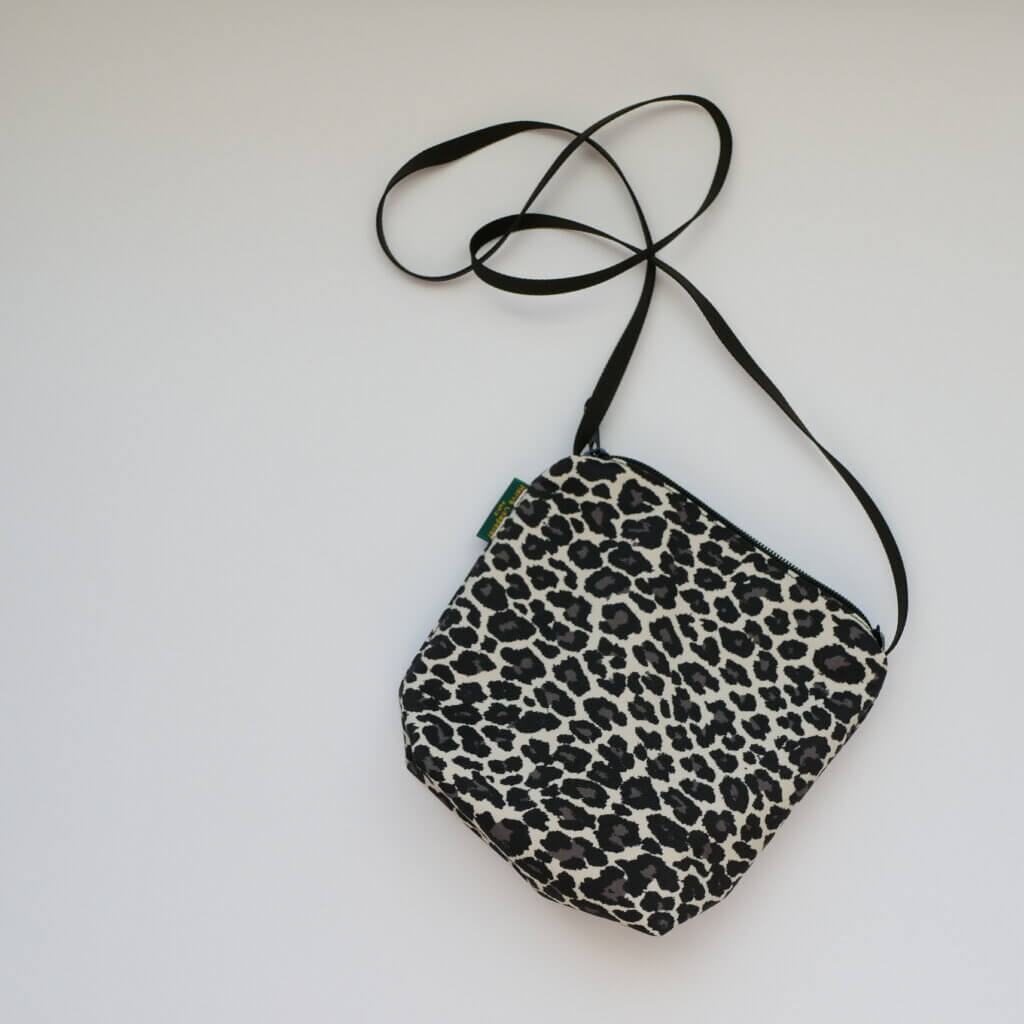 新年のお買い物♡エルベシャプリエの縦長ミニポシェット | LEE